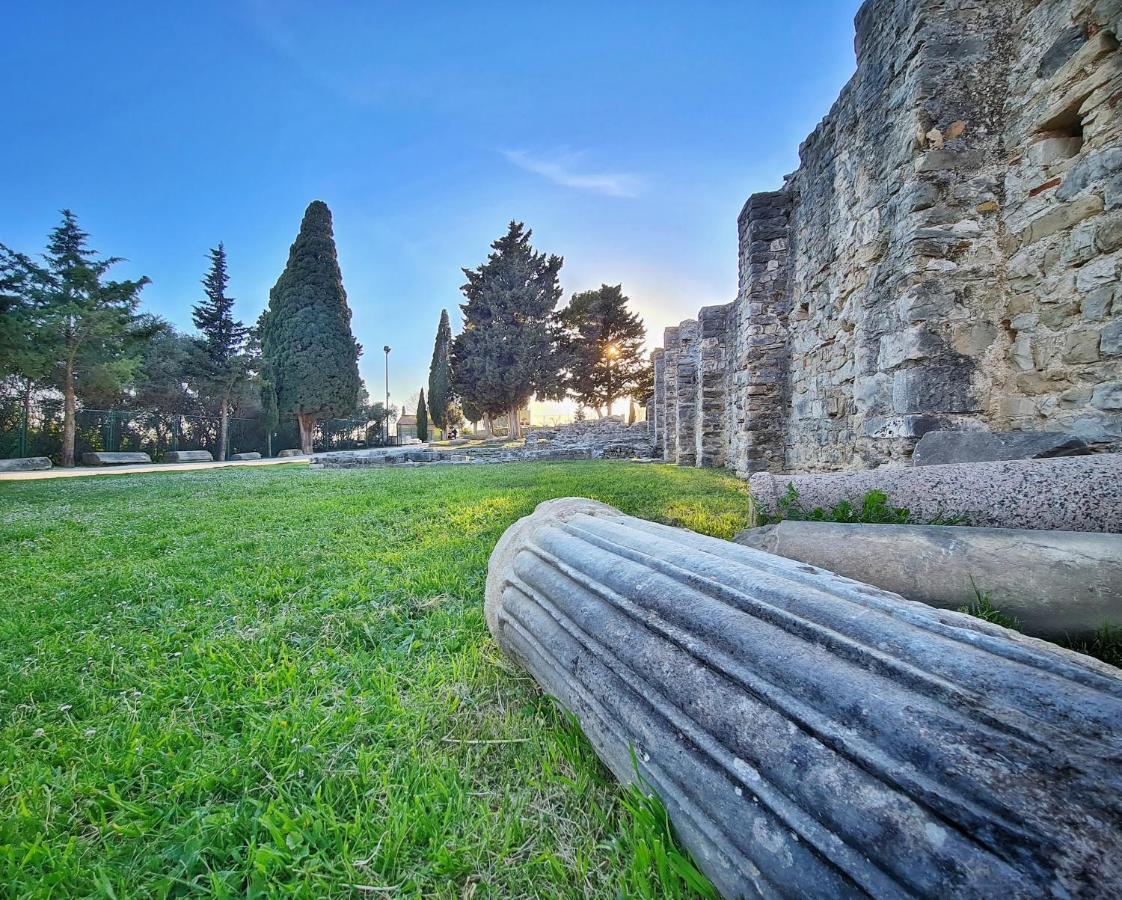 Luxury Apartment Salona Buitenkant foto