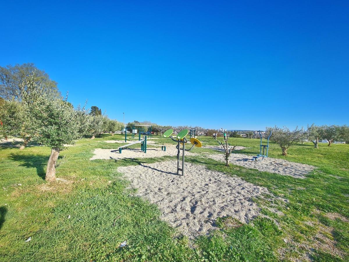 Luxury Apartment Salona Buitenkant foto