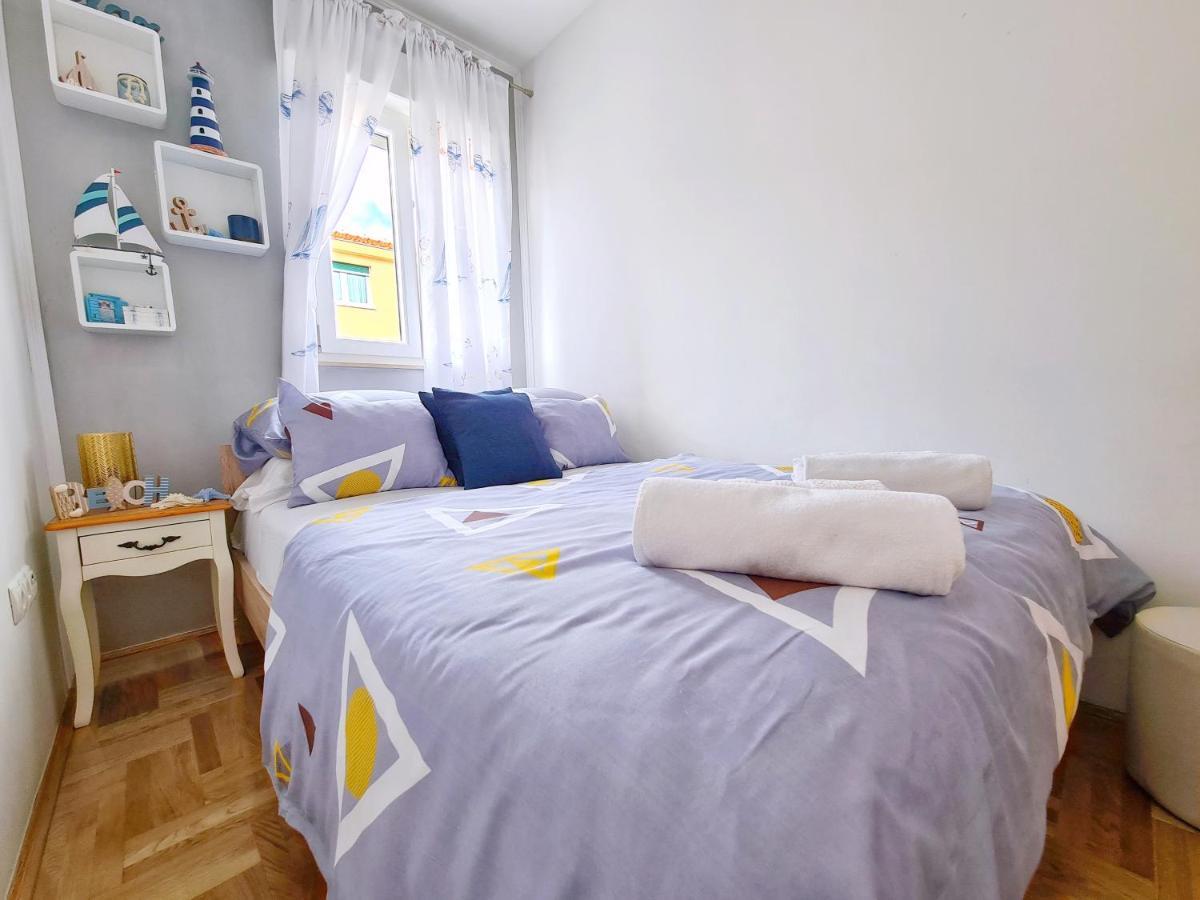 Luxury Apartment Salona Buitenkant foto