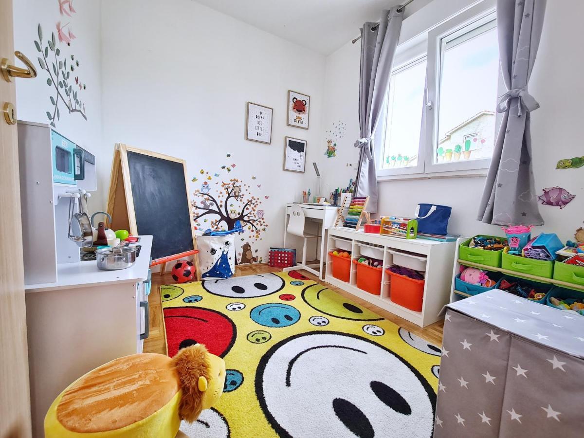 Luxury Apartment Salona Buitenkant foto
