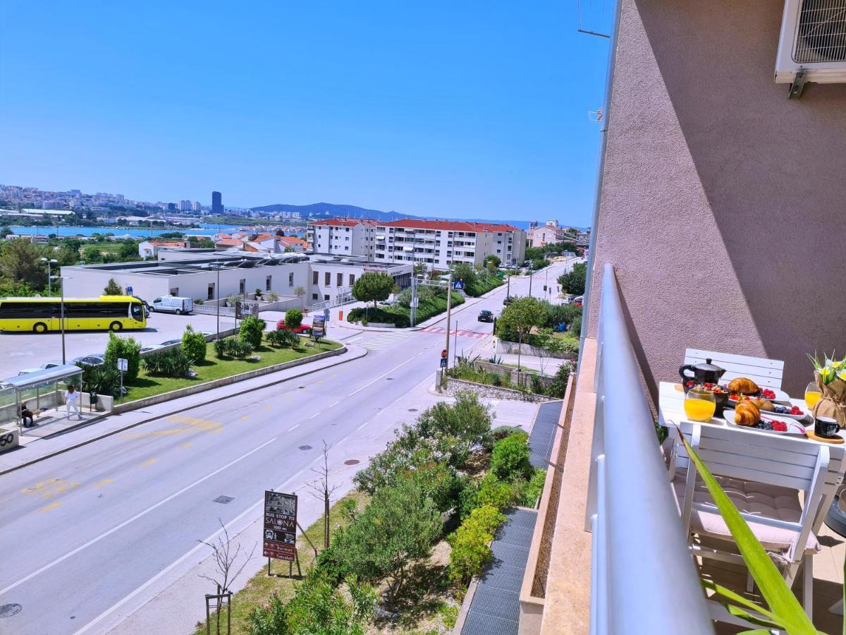 Luxury Apartment Salona Buitenkant foto