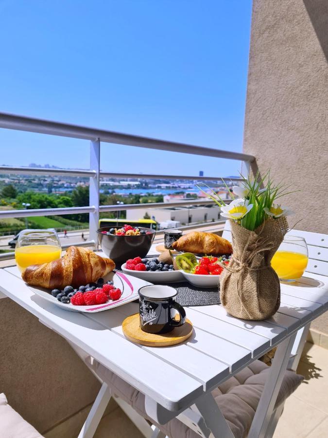 Luxury Apartment Salona Buitenkant foto