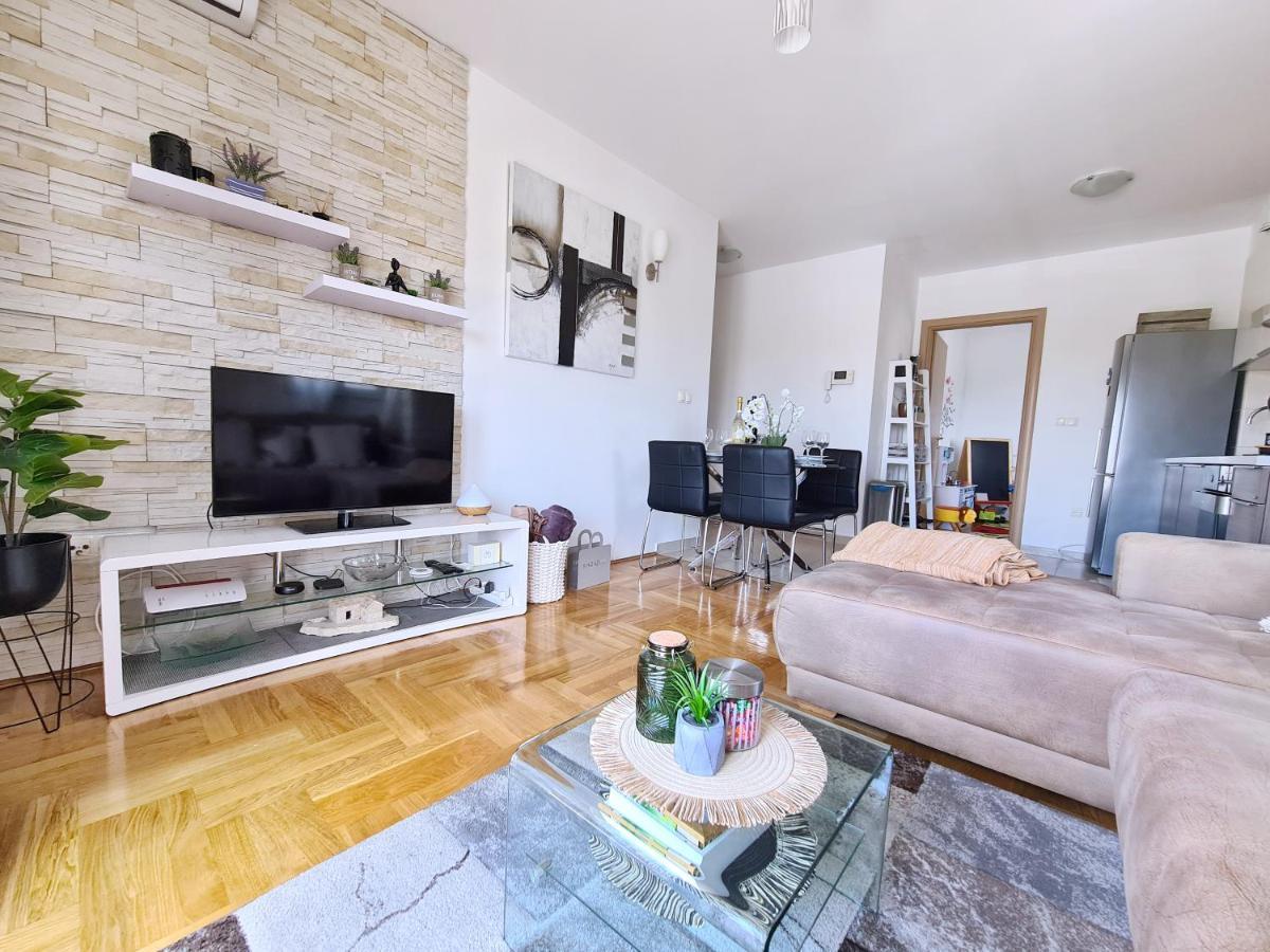 Luxury Apartment Salona Buitenkant foto