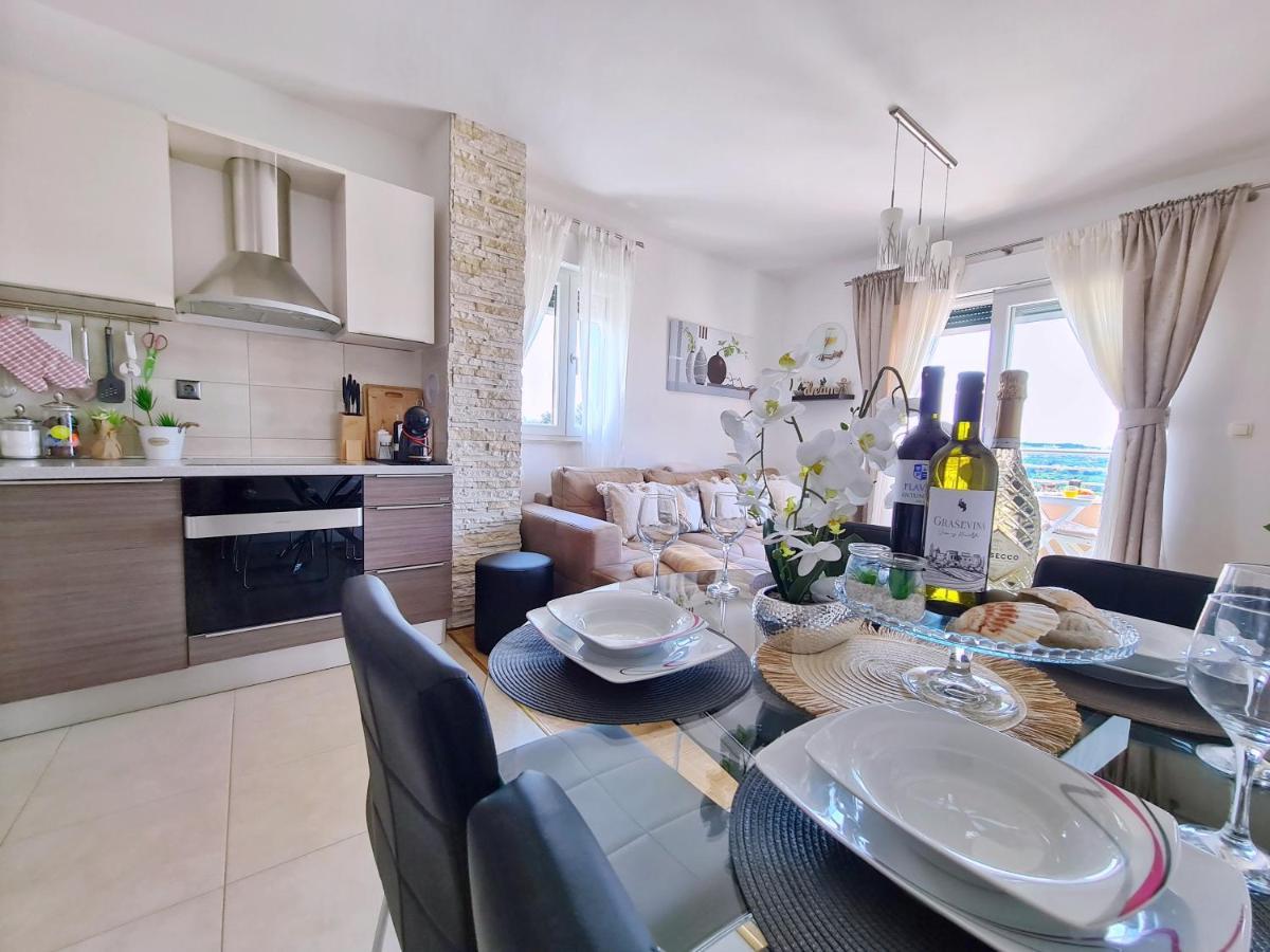 Luxury Apartment Salona Buitenkant foto