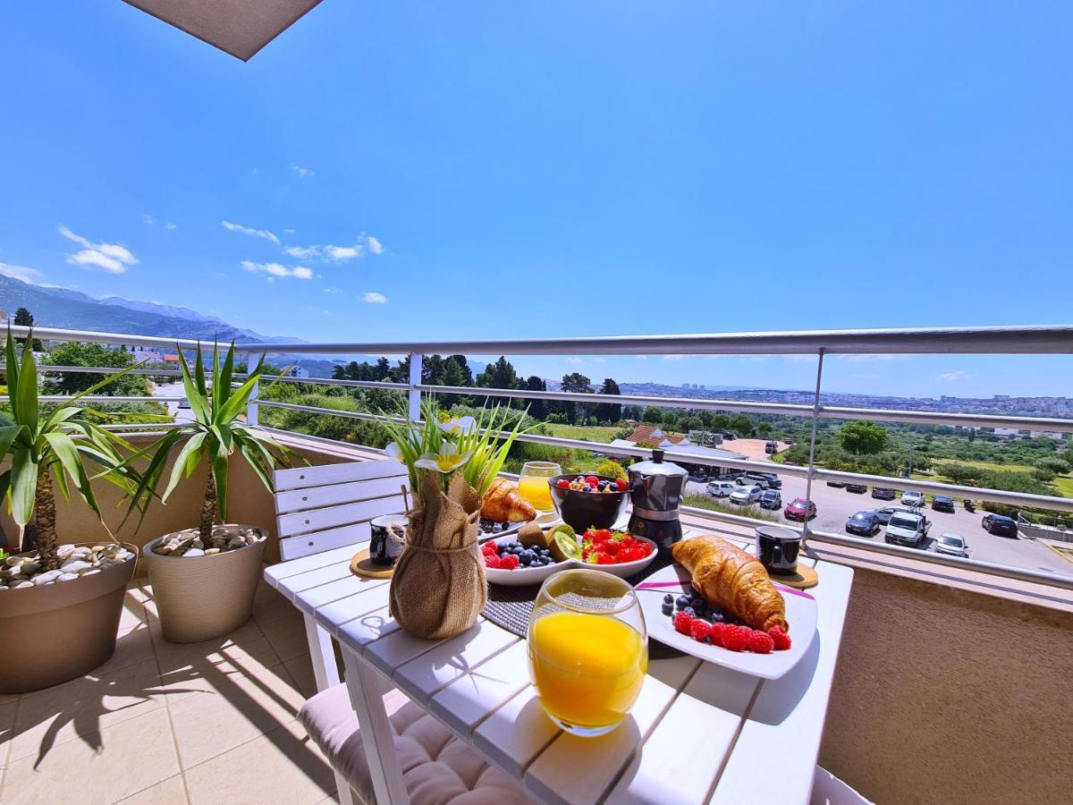 Luxury Apartment Salona Buitenkant foto