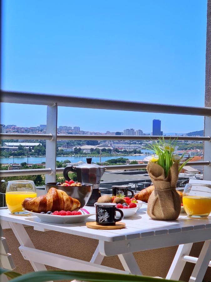 Luxury Apartment Salona Buitenkant foto
